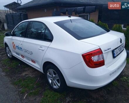 Белый Шкода Рапид, объемом двигателя 1.2 л и пробегом 220 тыс. км за 7500 $, фото 12 на Automoto.ua