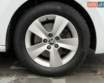 Белый Шкода Рапид, объемом двигателя 1.6 л и пробегом 249 тыс. км за 10900 $, фото 13 на Automoto.ua