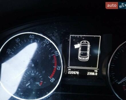 Белый Шкода Рапид, объемом двигателя 1.2 л и пробегом 220 тыс. км за 7500 $, фото 9 на Automoto.ua