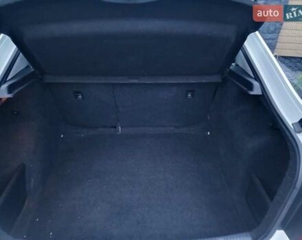 Белый Шкода Рапид, объемом двигателя 1.2 л и пробегом 220 тыс. км за 7500 $, фото 4 на Automoto.ua