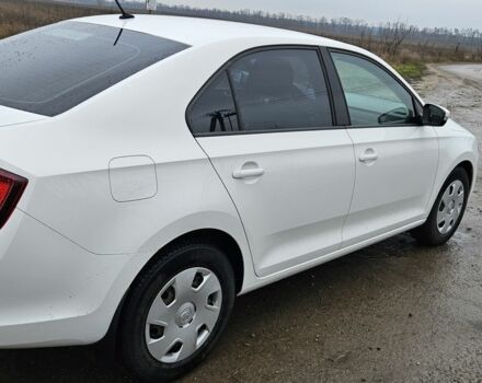 Белый Шкода Рапид, объемом двигателя 0 л и пробегом 255 тыс. км за 8200 $, фото 3 на Automoto.ua