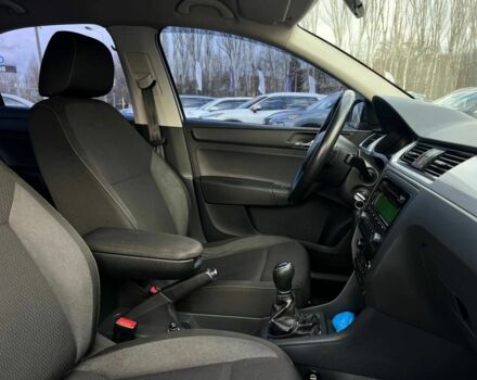 Белый Шкода Рапид, объемом двигателя 1.6 л и пробегом 189 тыс. км за 7900 $, фото 17 на Automoto.ua