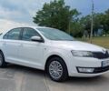 Белый Шкода Рапид, объемом двигателя 1.6 л и пробегом 190 тыс. км за 7800 $, фото 2 на Automoto.ua