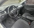 Білий Шкода Рапід, об'ємом двигуна 1.2 л та пробігом 110 тис. км за 7800 $, фото 9 на Automoto.ua