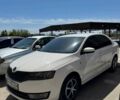Белый Шкода Рапид, объемом двигателя 1.2 л и пробегом 200 тыс. км за 5500 $, фото 1 на Automoto.ua