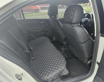 Білий Шкода Рапід, об'ємом двигуна 1.2 л та пробігом 110 тис. км за 7800 $, фото 15 на Automoto.ua