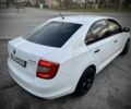 Белый Шкода Рапид, объемом двигателя 1.6 л и пробегом 221 тыс. км за 6200 $, фото 8 на Automoto.ua