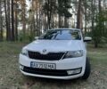 Белый Шкода Рапид, объемом двигателя 1.2 л и пробегом 230 тыс. км за 6000 $, фото 3 на Automoto.ua
