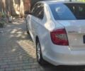 Белый Шкода Рапид, объемом двигателя 1.4 л и пробегом 175 тыс. км за 7500 $, фото 3 на Automoto.ua