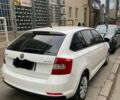 Белый Шкода Рапид, объемом двигателя 1.2 л и пробегом 154 тыс. км за 7500 $, фото 3 на Automoto.ua