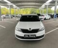 Білий Шкода Рапід, об'ємом двигуна 0 л та пробігом 244 тис. км за 7500 $, фото 2 на Automoto.ua