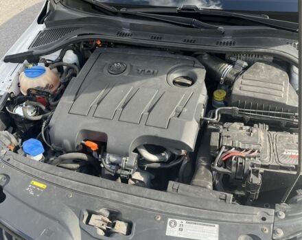 Белый Шкода Рапид, объемом двигателя 1.6 л и пробегом 198 тыс. км за 7650 $, фото 7 на Automoto.ua