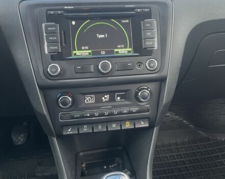 Белый Шкода Рапид, объемом двигателя 1.6 л и пробегом 198 тыс. км за 7650 $, фото 5 на Automoto.ua