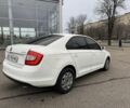 Білий Шкода Рапід, об'ємом двигуна 1.6 л та пробігом 241 тис. км за 6000 $, фото 3 на Automoto.ua