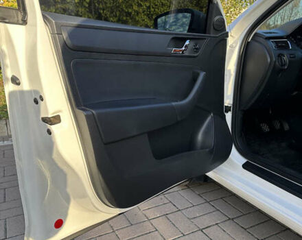 Шкода Рапид 2013 в Киеве на Automoto.ua Белый Шкода Рапид, объемом двигателя 1.6 л и пробегом 200 тыс. км за 8500 $, фото 24 на Automoto.ua