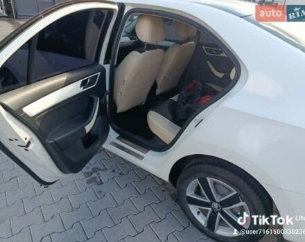 Білий Шкода Рапід, об'ємом двигуна 1.2 л та пробігом 179 тис. км за 6800 $, фото 5 на Automoto.ua