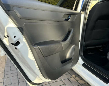 Шкода Рапид 2013 в Киеве на Automoto.ua Белый Шкода Рапид, объемом двигателя 1.6 л и пробегом 200 тыс. км за 8500 $, фото 22 на Automoto.ua