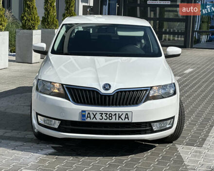 Белый Шкода Рапид, объемом двигателя 1.2 л и пробегом 132 тыс. км за 8500 $, фото 1 на Automoto.ua