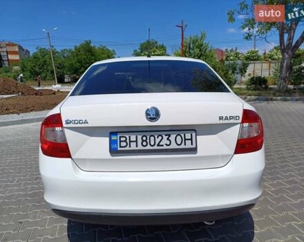 Белый Шкода Рапид, объемом двигателя 1.2 л и пробегом 216 тыс. км за 8000 $, фото 4 на Automoto.ua