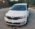 Белый Шкода Рапид, объемом двигателя 0 л и пробегом 176 тыс. км за 5500 $, фото 1 на Automoto.ua