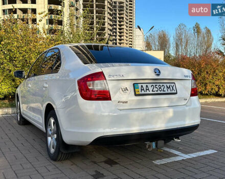 Шкода Рапид 2013 в Киеве на Automoto.ua Белый Шкода Рапид, объемом двигателя 1.6 л и пробегом 200 тыс. км за 8500 $, фото 4 на Automoto.ua