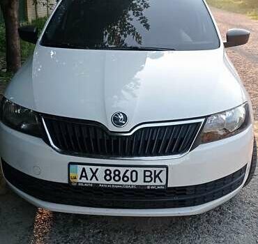 Белый Шкода Рапид, объемом двигателя 1.6 л и пробегом 252 тыс. км за 6500 $, фото 5 на Automoto.ua