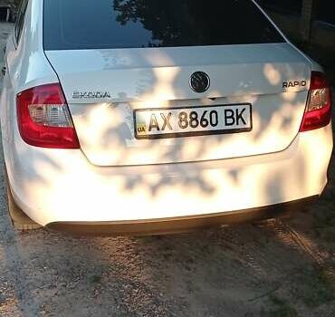 Белый Шкода Рапид, объемом двигателя 1.6 л и пробегом 252 тыс. км за 6500 $, фото 3 на Automoto.ua