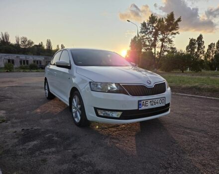 Білий Шкода Рапід, об'ємом двигуна 1.6 л та пробігом 156 тис. км за 8600 $, фото 5 на Automoto.ua