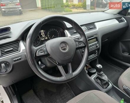 Білий Шкода Рапід, об'ємом двигуна 1.6 л та пробігом 106 тис. км за 8600 $, фото 4 на Automoto.ua