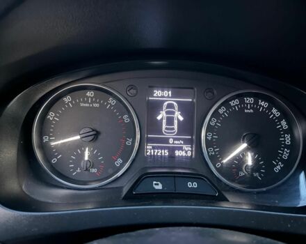 Шкода Рапид 2013 в Переяславе-Хмельницком на Automoto.ua Белый Шкода Рапид, объемом двигателя 1.6 л и пробегом 217 тыс. км за 7700 $, фото 5 на Automoto.ua