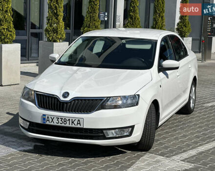 Белый Шкода Рапид, объемом двигателя 1.2 л и пробегом 132 тыс. км за 8500 $, фото 2 на Automoto.ua