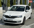Белый Шкода Рапид, объемом двигателя 1.2 л и пробегом 132 тыс. км за 8500 $, фото 2 на Automoto.ua