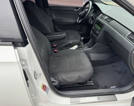 Білий Шкода Рапід, об'ємом двигуна 1.6 л та пробігом 241 тис. км за 6000 $, фото 7 на Automoto.ua