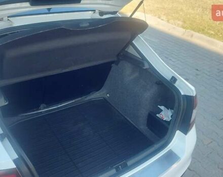 Белый Шкода Рапид, объемом двигателя 1.2 л и пробегом 122 тыс. км за 7500 $, фото 11 на Automoto.ua