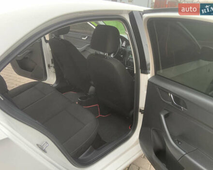 Білий Шкода Рапід, об'ємом двигуна 1.6 л та пробігом 284 тис. км за 7000 $, фото 22 на Automoto.ua