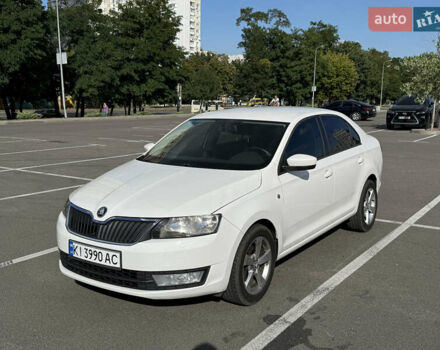 Белый Шкода Рапид, объемом двигателя 1.6 л и пробегом 214 тыс. км за 7900 $, фото 1 на Automoto.ua