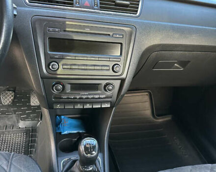 Шкода Рапид 2013 в Киеве на Automoto.ua Белый Шкода Рапид, объемом двигателя 1.6 л и пробегом 200 тыс. км за 8500 $, фото 14 на Automoto.ua