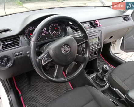 Шкода Рапид 2013 в Шепетовке на Automoto.ua Белый Шкода Рапид, объемом двигателя 1.6 л и пробегом 281 тыс. км за 8200 $, фото 11 на Automoto.ua