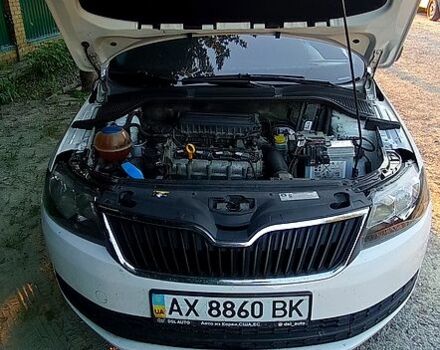 Белый Шкода Рапид, объемом двигателя 1.6 л и пробегом 252 тыс. км за 7000 $, фото 4 на Automoto.ua