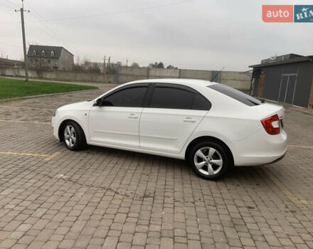 Білий Шкода Рапід, об'ємом двигуна 1.6 л та пробігом 284 тис. км за 7000 $, фото 16 на Automoto.ua