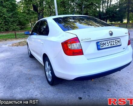 Белый Шкода Рапид, объемом двигателя 1.6 л и пробегом 193 тыс. км за 8300 $, фото 3 на Automoto.ua