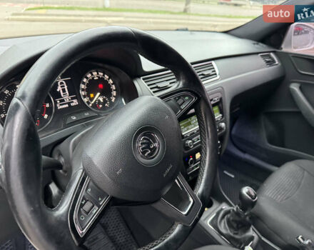 Білий Шкода Рапід, об'ємом двигуна 1.6 л та пробігом 241 тис. км за 6000 $, фото 16 на Automoto.ua