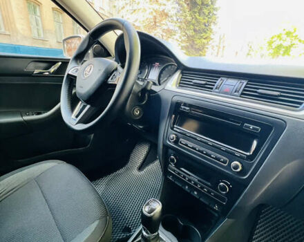Білий Шкода Рапід, об'ємом двигуна 0 л та пробігом 255 тис. км за 8200 $, фото 8 на Automoto.ua