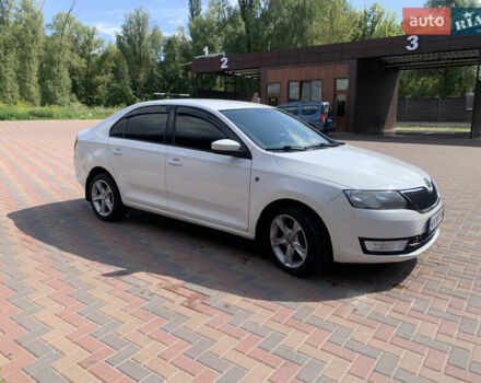 Белый Шкода Рапид, объемом двигателя 1.6 л и пробегом 247 тыс. км за 6700 $, фото 4 на Automoto.ua