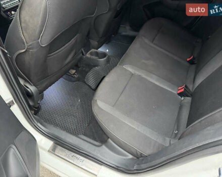 Білий Шкода Рапід, об'ємом двигуна 1.6 л та пробігом 241 тис. км за 6000 $, фото 17 на Automoto.ua