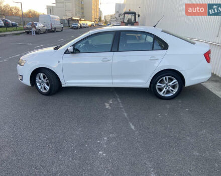 Белый Шкода Рапид, объемом двигателя 1.6 л и пробегом 275 тыс. км за 6500 $, фото 3 на Automoto.ua