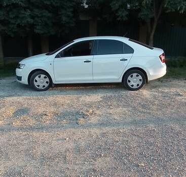 Белый Шкода Рапид, объемом двигателя 1.6 л и пробегом 252 тыс. км за 6500 $, фото 1 на Automoto.ua