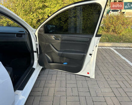 Шкода Рапид 2013 в Киеве на Automoto.ua Белый Шкода Рапид, объемом двигателя 1.6 л и пробегом 200 тыс. км за 8500 $, фото 16 на Automoto.ua