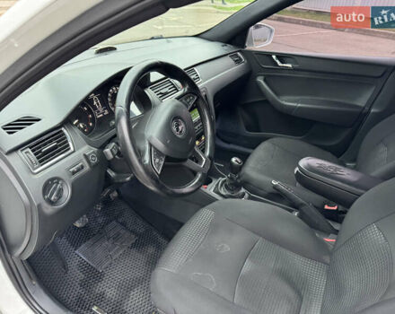 Білий Шкода Рапід, об'ємом двигуна 1.6 л та пробігом 241 тис. км за 6000 $, фото 13 на Automoto.ua