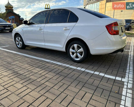 Шкода Рапид 2013 в Киеве на Automoto.ua Белый Шкода Рапид, объемом двигателя 1.6 л и пробегом 200 тыс. км за 8500 $, фото 3 на Automoto.ua